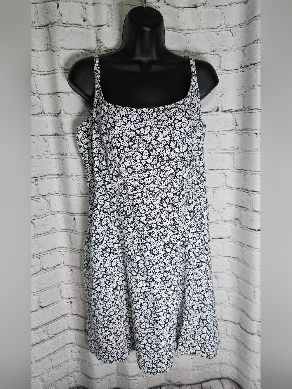 Old Navy‎ Navy and White Floral Linen Blend Spaghetti Strap Dress Size Large